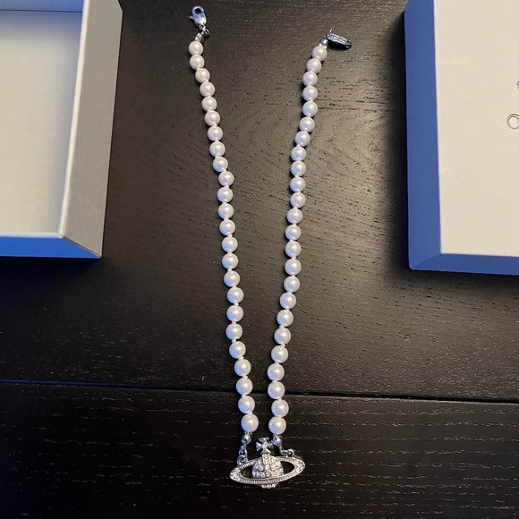 Vivienne Westwood Pearl Necklace - Picture 1 of 4